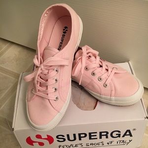 ✨Brand New Pink Superga ✨